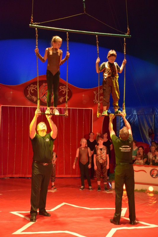 assets/theme/content/images/startseite/Zirkus/Trapez.JPG